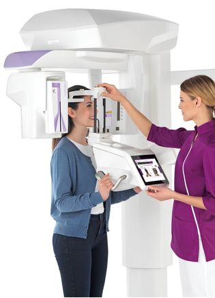 Công nghệ liều tia thấp trên máy chụp X-quang CBCT MyRay Hyperion X9 Pro với QuickSCAN, QuickPAN, QuickCEPH và cảm biến DCIII hỗ trợ chẩn đoán nha khoa.