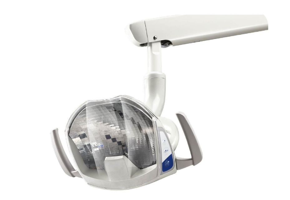 Đèn điều trị LED đa trục trên ghế nha khoa Maple 62D RUNTour